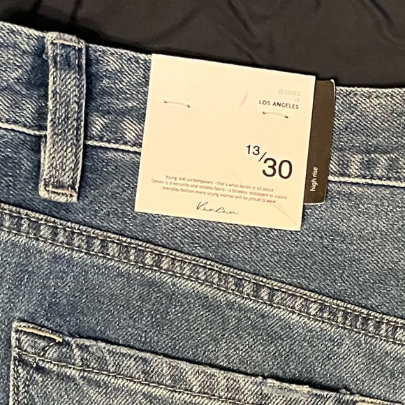 High Rise Short
KANCAN - Picture 4 of 4